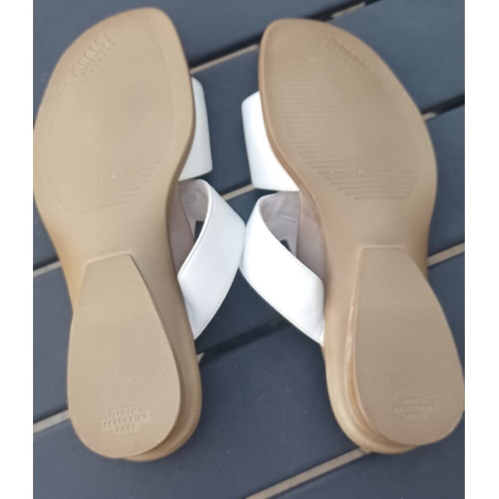 Munro American Ivory Comfort Slide Sandals Women 8.5 Wide Low Heel - Picture 7 of 9